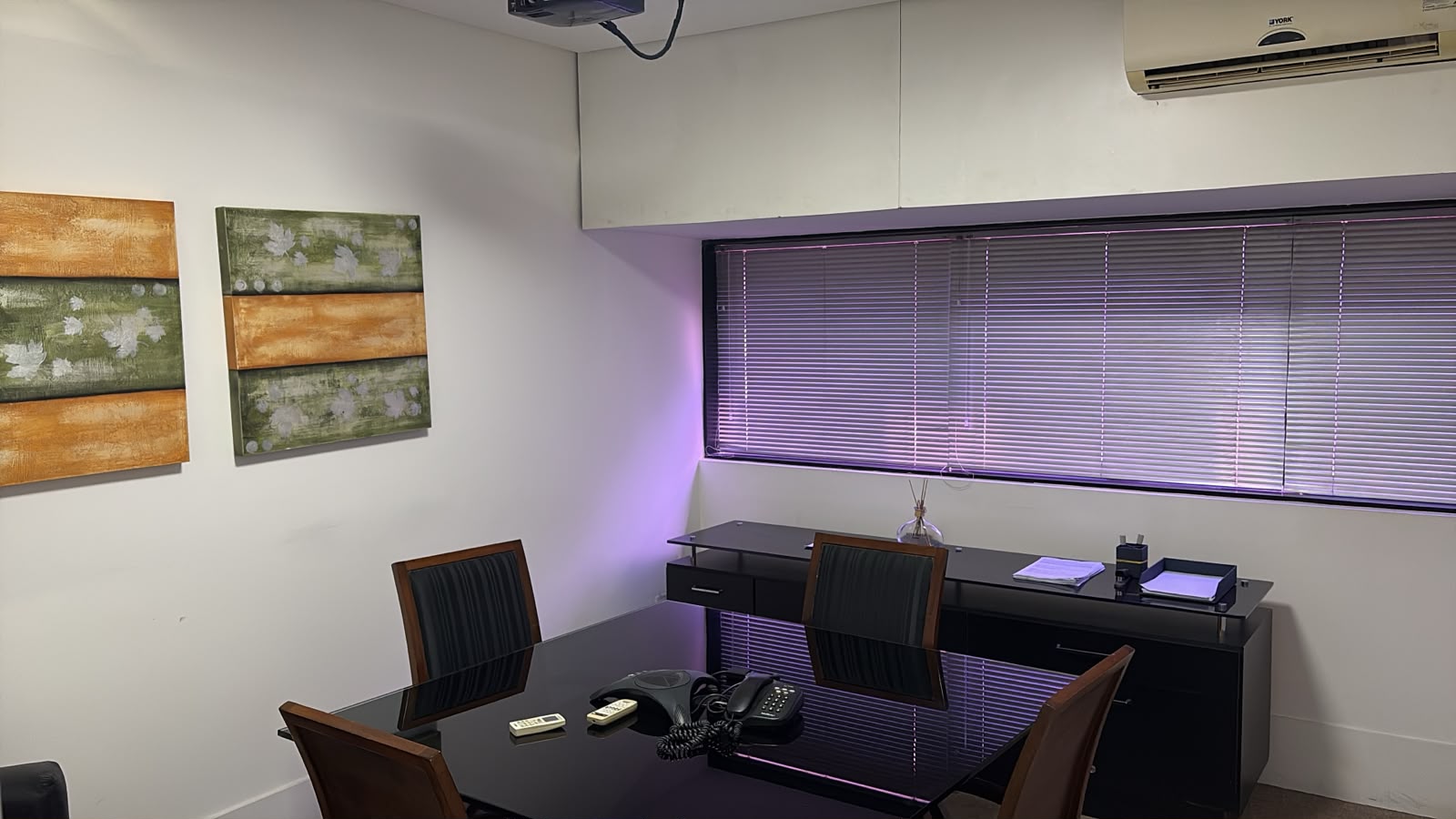 Sala de reuniões do Grupo Visão